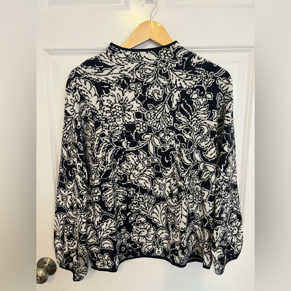 Ann Taylor Navy and Cream Patterned Sweater